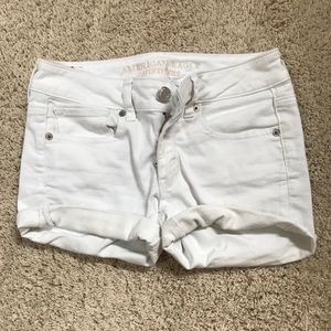 White Rolled-up shorts